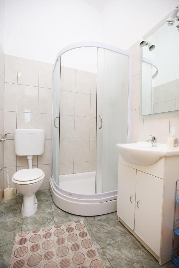 Apartmani Buca Biograd Na Moru Zewnętrze zdjęcie
