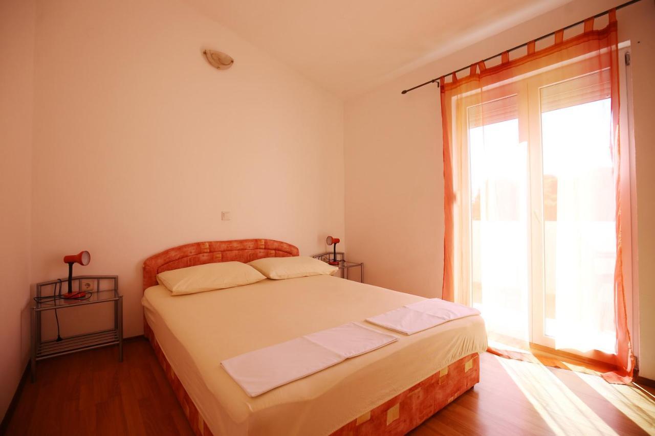 Apartmani Buca Biograd Na Moru Zewnętrze zdjęcie