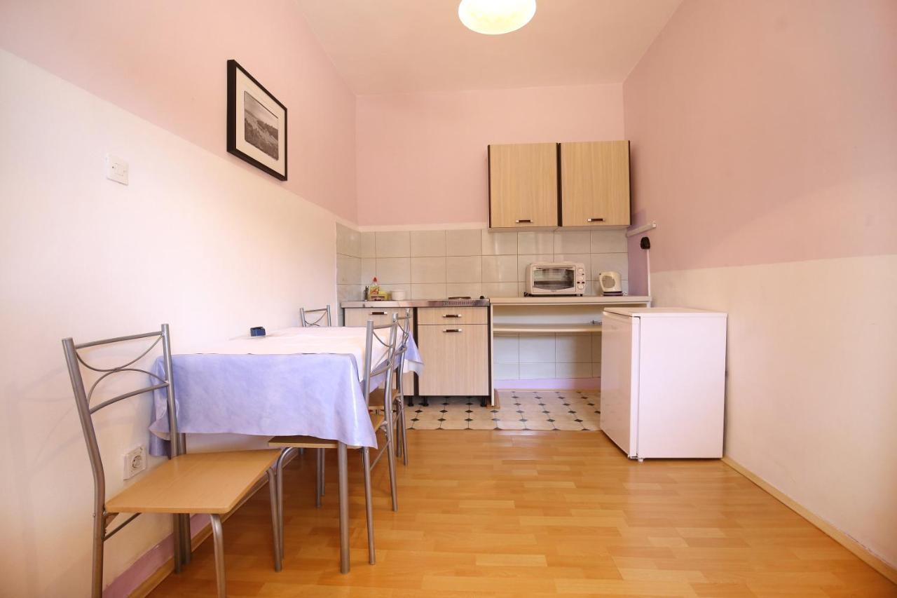 Apartmani Buca Biograd Na Moru Zewnętrze zdjęcie