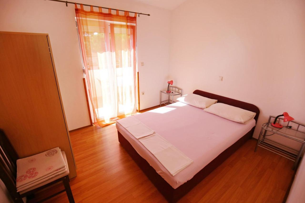 Apartmani Buca Biograd Na Moru Zewnętrze zdjęcie