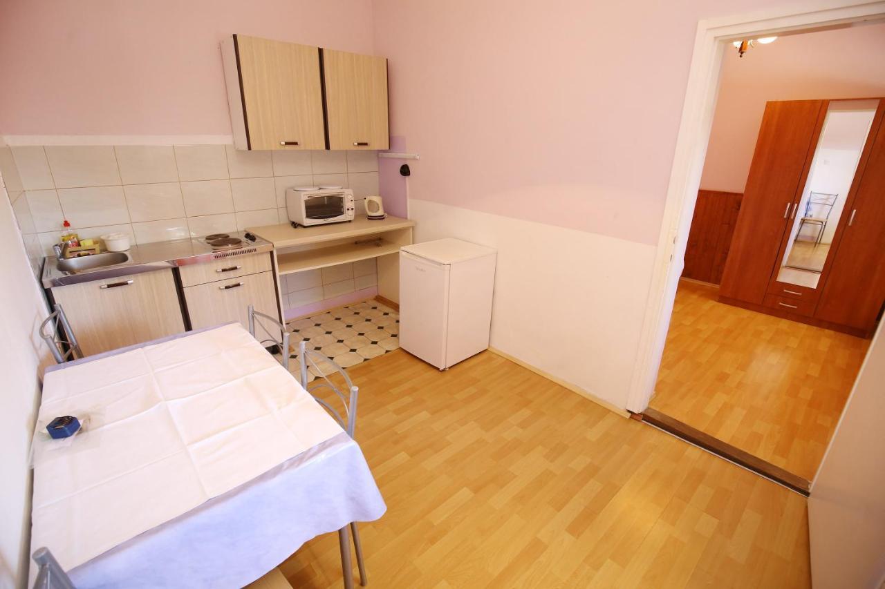 Apartmani Buca Biograd Na Moru Zewnętrze zdjęcie
