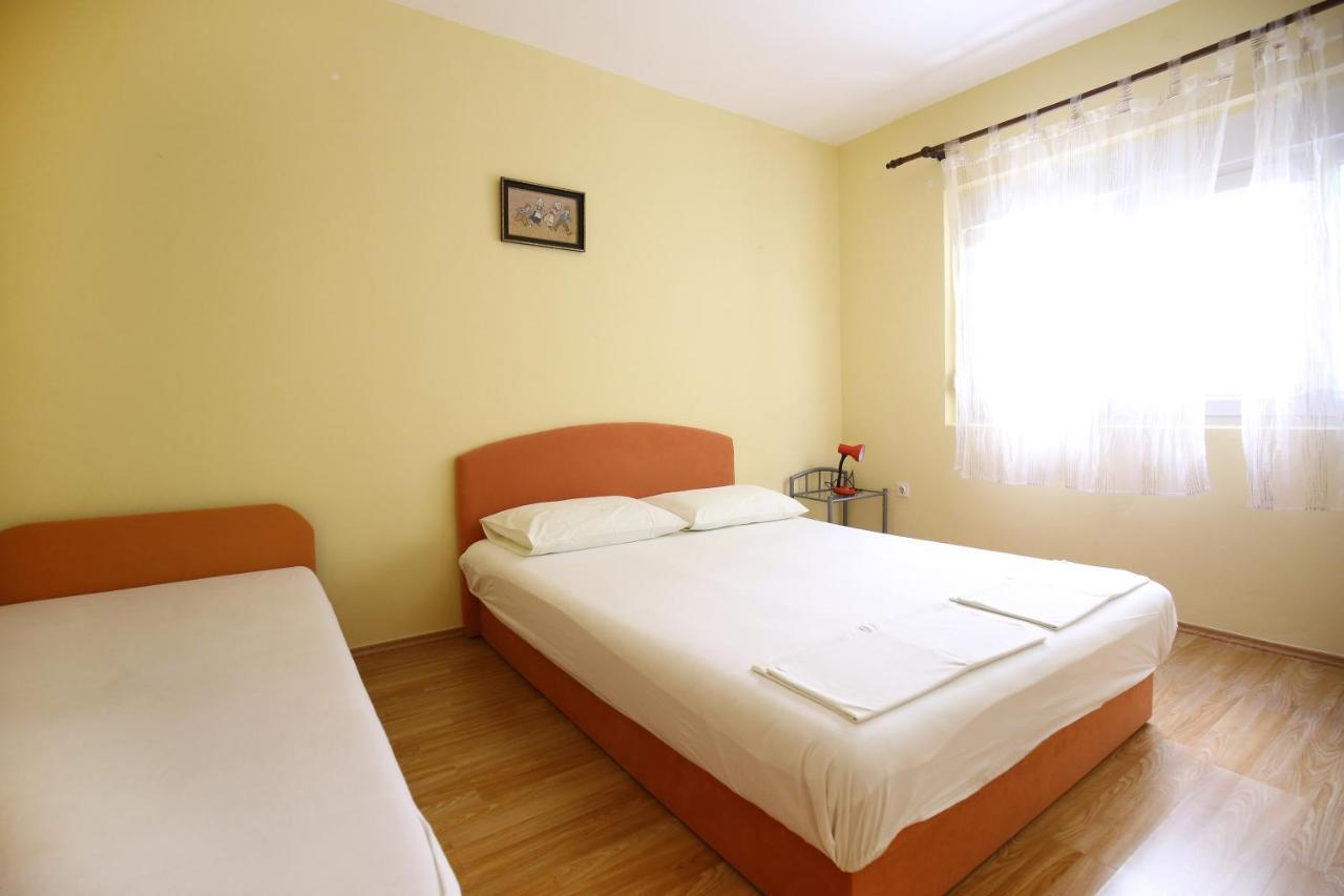 Apartmani Buca Biograd Na Moru Zewnętrze zdjęcie