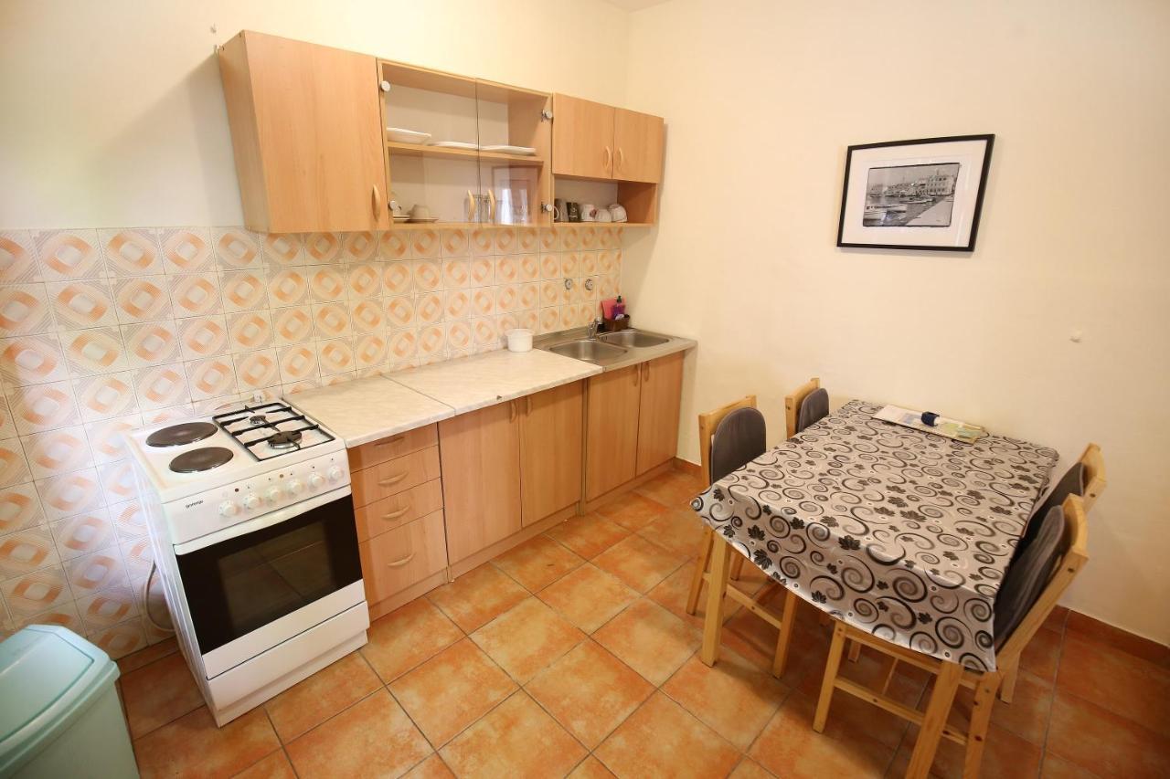 Apartmani Buca Biograd Na Moru Zewnętrze zdjęcie