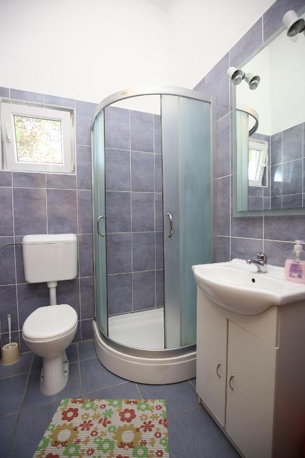 Apartmani Buca Biograd Na Moru Zewnętrze zdjęcie